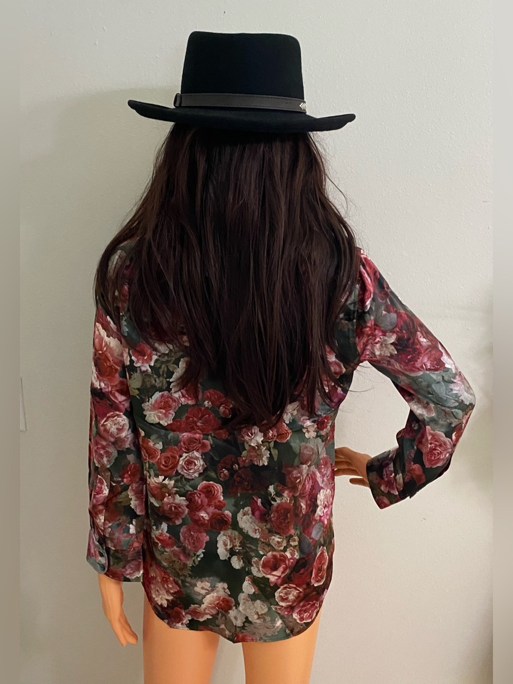NEW L'AGENCE MULTI FLORAL TYLER SILK BUTTON DOWN BLOUSE - Picture 3 of 15